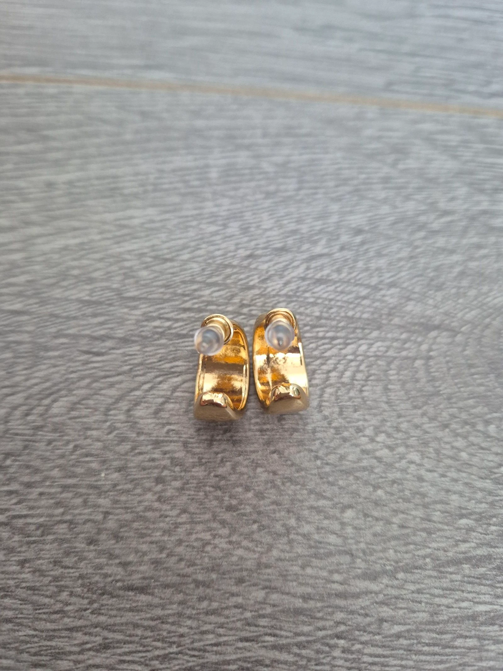 Nouvelles Boucles d'Oreilles Larges et Épaisses Dorées / Boucles d'Oreilles (Boucles d'Oreilles Épaisses Dorées) – photo 4